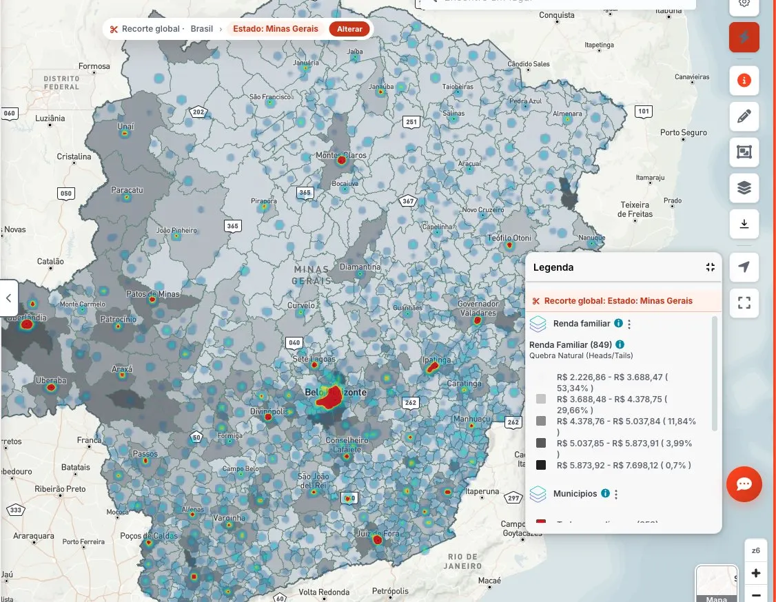 NetTool Pro: Minas Gerais recortada no mapa, com a renda familiar por município, um mapa de calor sobreposto e a legenda das camadas